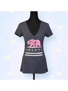 Roxy Y2K grey graphic baby tee deep v neck surfer coquette Size Medium 💗